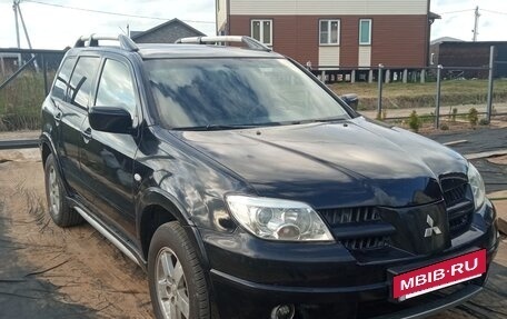 Mitsubishi Outlander III рестайлинг 3, 2007 год, 720 000 рублей, 11 фотография