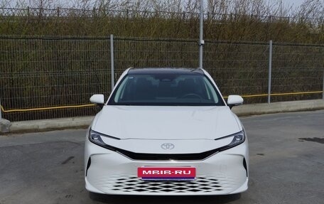 Toyota Camry, 2024 год, 4 085 000 рублей, 3 фотография