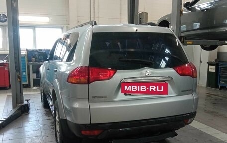 Mitsubishi Pajero Sport II рестайлинг, 2011 год, 1 296 000 рублей, 4 фотография