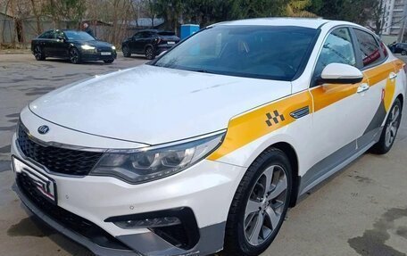 KIA Optima IV, 2020 год, 1 800 000 рублей, 2 фотография