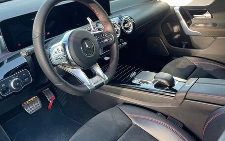 Mercedes-Benz CLA, 2019 год, 3 800 000 рублей, 13 фотография