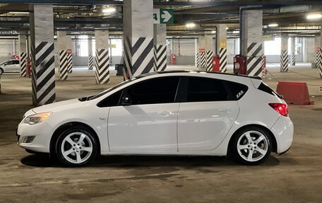 Opel Astra J, 2011 год, 825 000 рублей, 5 фотография