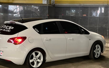 Opel Astra J, 2011 год, 825 000 рублей, 8 фотография