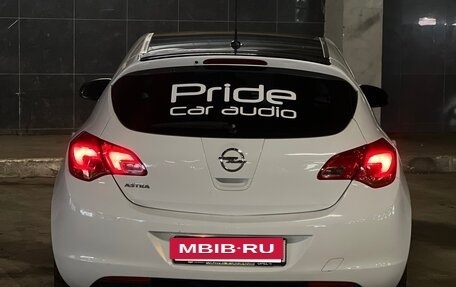 Opel Astra J, 2011 год, 825 000 рублей, 6 фотография