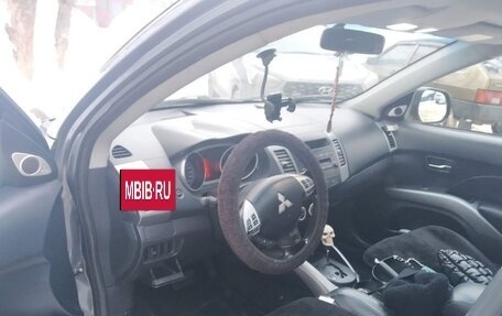 Mitsubishi Outlander III рестайлинг 3, 2007 год, 1 100 000 рублей, 5 фотография