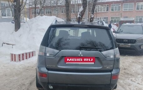 Mitsubishi Outlander III рестайлинг 3, 2007 год, 1 100 000 рублей, 4 фотография