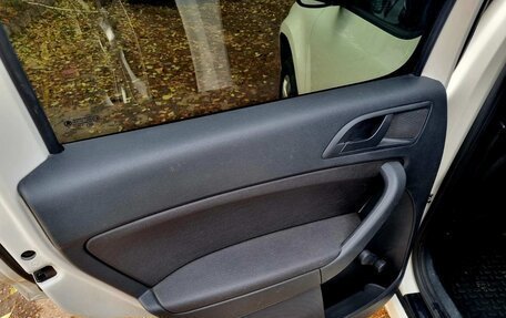 Skoda Yeti I рестайлинг, 2014 год, 1 050 000 рублей, 8 фотография