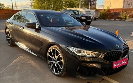 BMW 8 серия, 2019 год, 7 100 000 рублей, 2 фотография