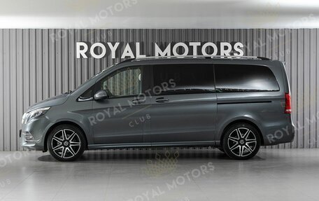 Mercedes-Benz V-Класс, 2019 год, 5 150 000 рублей, 3 фотография