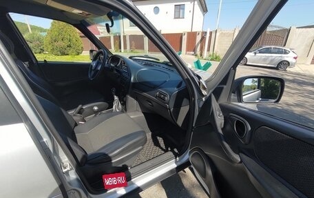 Chevrolet Niva I рестайлинг, 2011 год, 900 000 рублей, 15 фотография