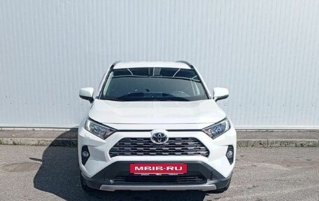 Toyota RAV4, 2021 год, 3 490 000 рублей, 2 фотография