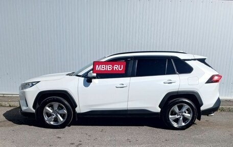 Toyota RAV4, 2021 год, 3 490 000 рублей, 8 фотография