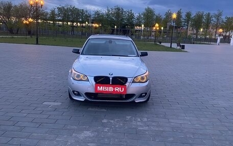 BMW 5 серия, 2004 год, 1 100 000 рублей, 3 фотография