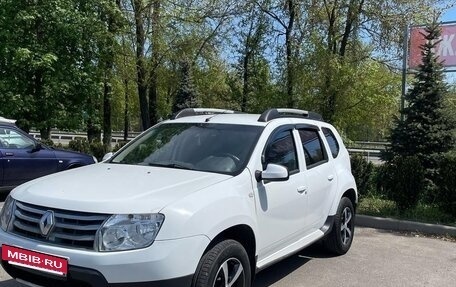 Renault Duster I рестайлинг, 2014 год, 900 000 рублей, 3 фотография