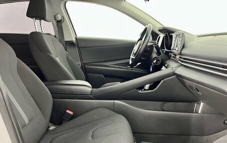 Hyundai Elantra, 2021 год, 2 120 000 рублей, 20 фотография