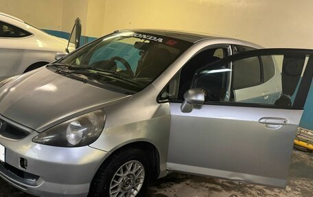 Honda Fit III, 2002 год, 300 000 рублей, 3 фотография