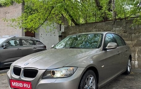 BMW 3 серия, 2010 год, 1 100 000 рублей, 2 фотография