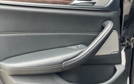 BMW 5 серия, 2019 год, 5 500 000 рублей, 23 фотография