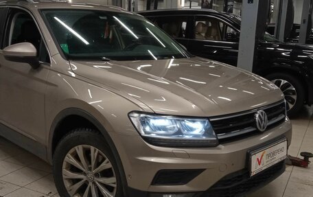 Volkswagen Tiguan II, 2017 год, 1 995 000 рублей, 2 фотография