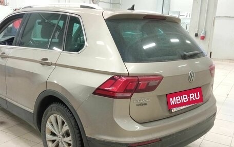 Volkswagen Tiguan II, 2017 год, 1 995 000 рублей, 4 фотография