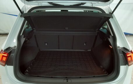 Volkswagen Tiguan II, 2018 год, 2 380 000 рублей, 5 фотография