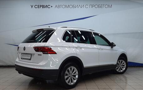 Volkswagen Tiguan II, 2018 год, 2 380 000 рублей, 3 фотография