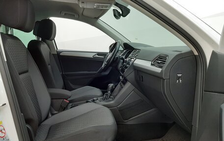 Volkswagen Tiguan II, 2018 год, 2 380 000 рублей, 11 фотография
