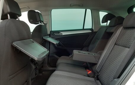 Volkswagen Tiguan II, 2018 год, 2 380 000 рублей, 12 фотография
