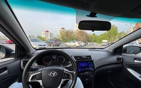 Hyundai Solaris II рестайлинг, 2013 год, 650 000 рублей, 5 фотография