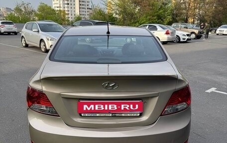 Hyundai Solaris II рестайлинг, 2013 год, 650 000 рублей, 4 фотография