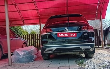 Volkswagen Teramont I, 2018 год, 3 600 000 рублей, 2 фотография