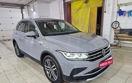 Volkswagen Tiguan II, 2022 год, 4 450 000 рублей, 29 фотография