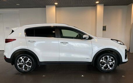 KIA Sportage IV рестайлинг, 2018 год, 2 100 000 рублей, 2 фотография