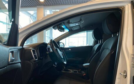 KIA Sportage IV рестайлинг, 2018 год, 2 100 000 рублей, 15 фотография