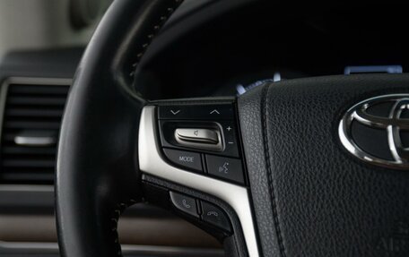 Toyota Land Cruiser 200, 2016 год, 5 149 000 рублей, 18 фотография