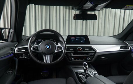 BMW 5 серия, 2019 год, 3 850 000 рублей, 8 фотография