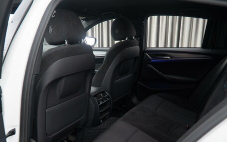 BMW 5 серия, 2019 год, 3 850 000 рублей, 13 фотография