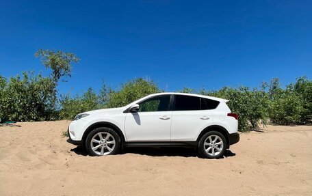 Toyota RAV4, 2013 год, 2 200 000 рублей, 3 фотография