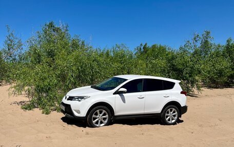 Toyota RAV4, 2013 год, 2 200 000 рублей, 4 фотография