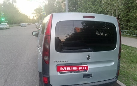 Renault Kangoo II рестайлинг, 2010 год, 699 999 рублей, 3 фотография