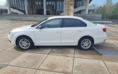 Volkswagen Jetta VI, 2013 год, 1 290 000 рублей, 3 фотография
