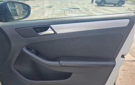 Volkswagen Jetta VI, 2013 год, 1 290 000 рублей, 15 фотография