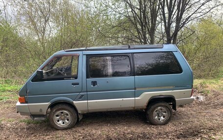Nissan Largo III (W30), 1990 год, 220 000 рублей, 3 фотография