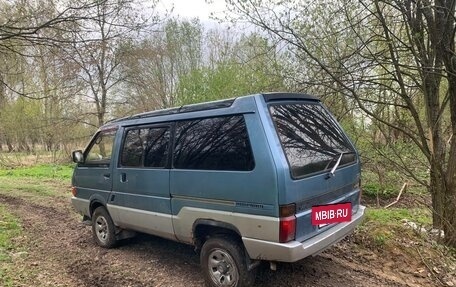 Nissan Largo III (W30), 1990 год, 220 000 рублей, 4 фотография