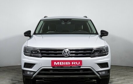 Volkswagen Tiguan II, 2020 год, 2 679 898 рублей, 2 фотография