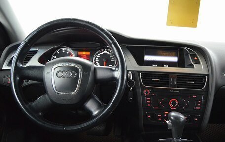 Audi A4, 2011 год, 970 000 рублей, 11 фотография