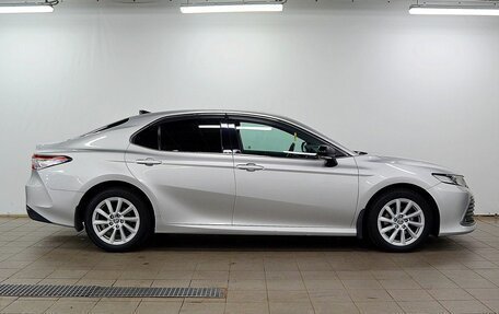 Toyota Camry, 2021 год, 2 670 000 рублей, 5 фотография