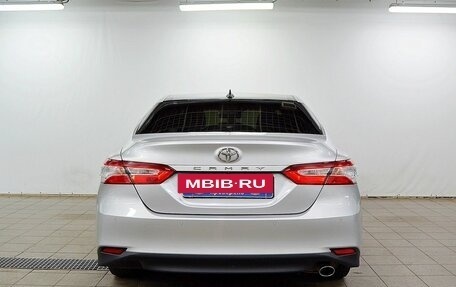 Toyota Camry, 2021 год, 2 670 000 рублей, 7 фотография