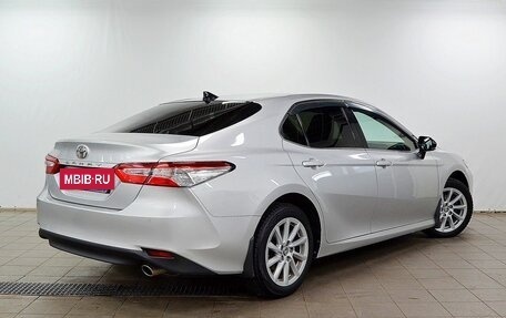 Toyota Camry, 2021 год, 2 670 000 рублей, 3 фотография