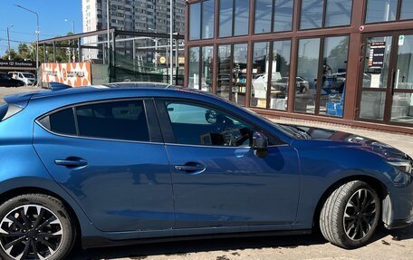 Mazda Axela, 2016 год, 1 350 000 рублей, 2 фотография